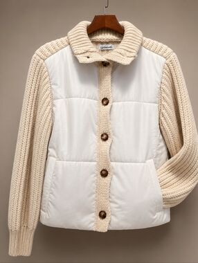 NWOT Cream Puffer Jacket/Sweater